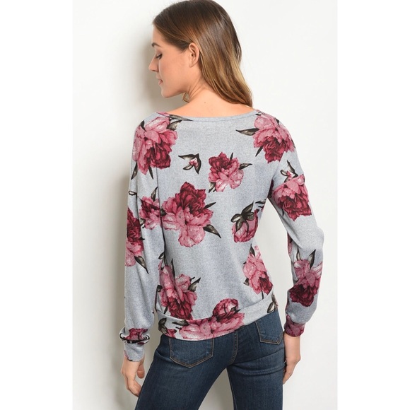 🌹 FLORAL TOP🌹 - Picture 2 of 3